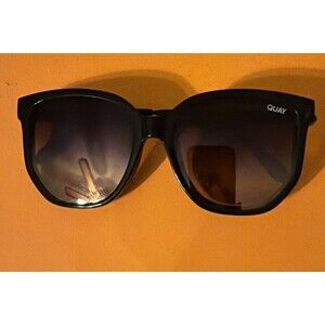 QUAY SUNGLASSES COFFEE RUN 126 BLACK W/ YELLOWGreen